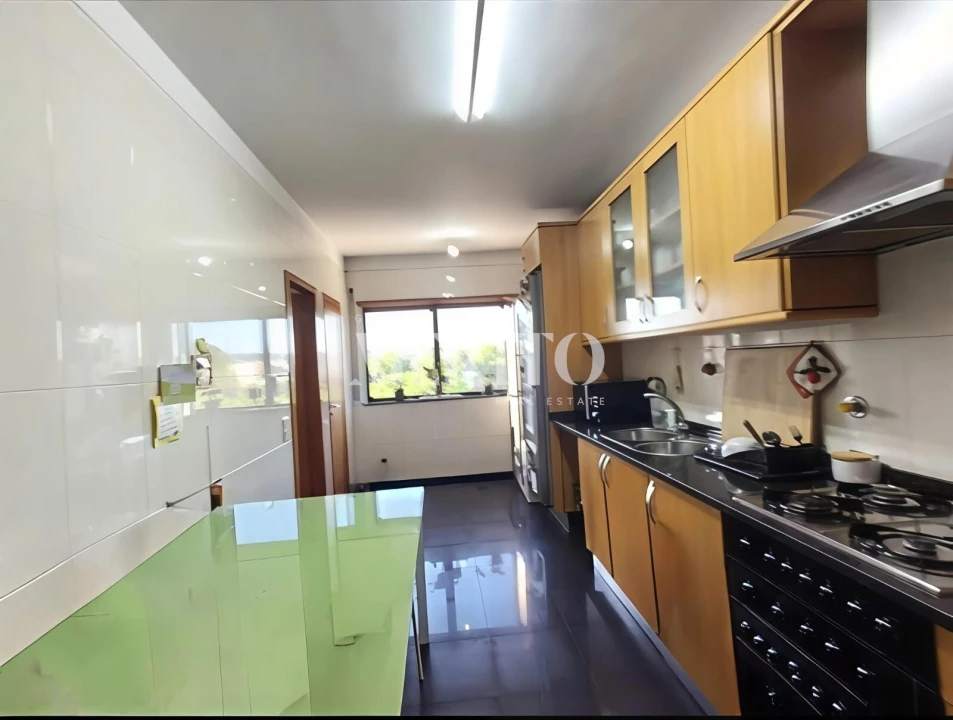 Apartamento T2 para Venda em Nogueira, Fraião e Lamaçães Foto 9