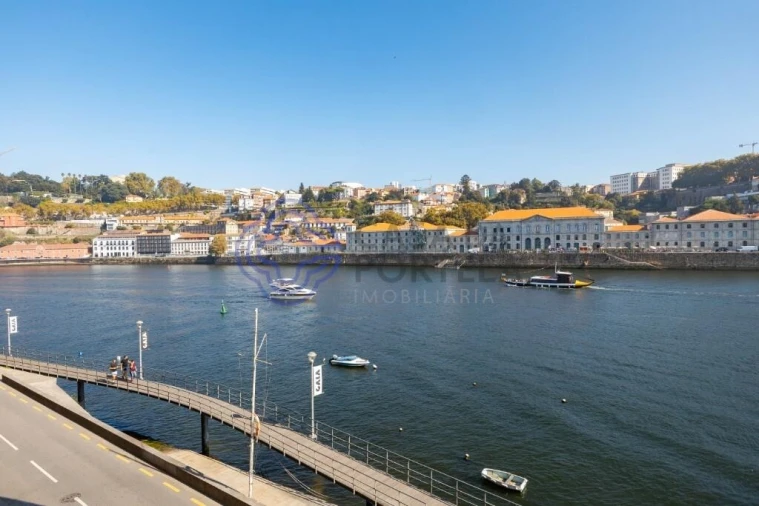 Moradia T3 para Venda em Santa Marinha e São Pedro da Afurada Foto 23