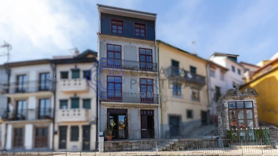 Moradia T3 para Venda em Santa Marinha e São Pedro da Afurada