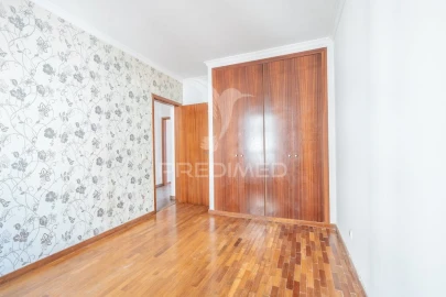 Apartamento T3 para Venda em Caniço