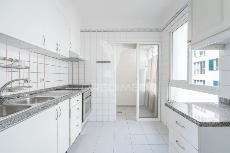 Apartamento T3 para Venda em Caniço Foto 7