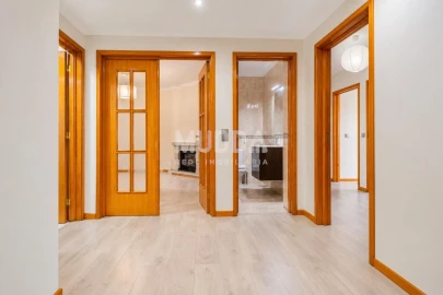 Apartamento T3 para Venda em Paços de Brandão