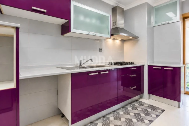 Apartamento T3 para Venda em Paços de Brandão Foto 2
