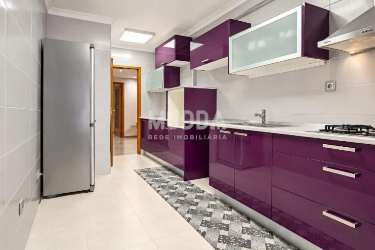 Apartamento T3 para Venda em Paços de Brandão Foto 3