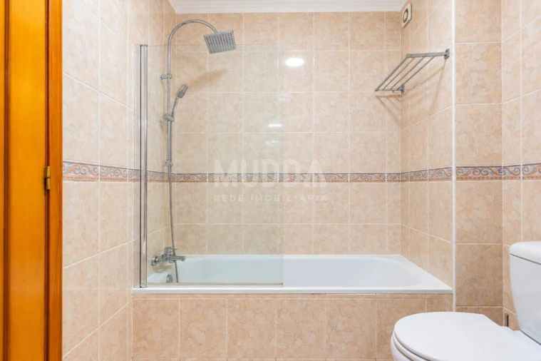 Apartamento T3 para Venda em Paços de Brandão Foto 20