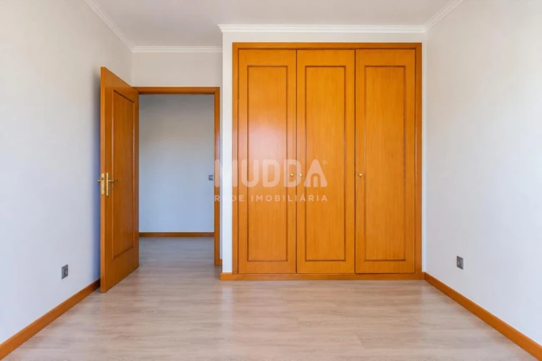 Apartamento T3 para Venda em Paços de Brandão Foto 17