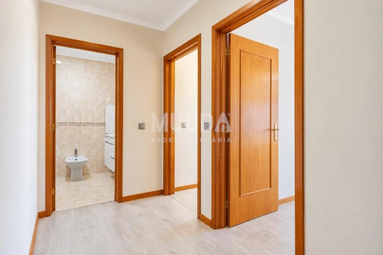Apartamento T3 para Venda em Paços de Brandão Foto 13