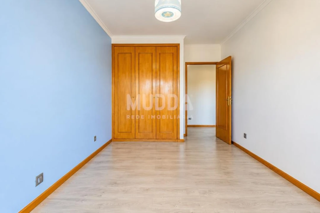 Apartamento T3 para Venda em Paços de Brandão Foto 15