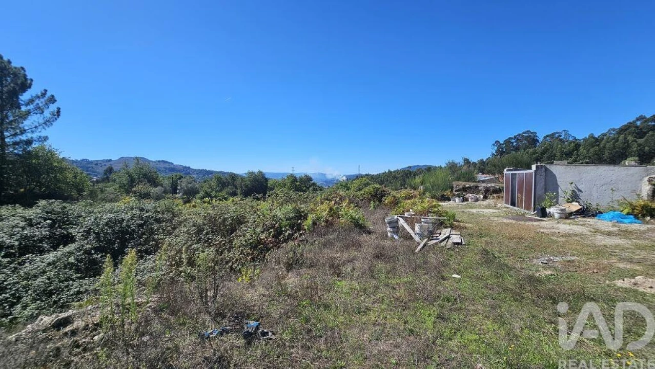 Terreno para Venda em Couto Foto 1