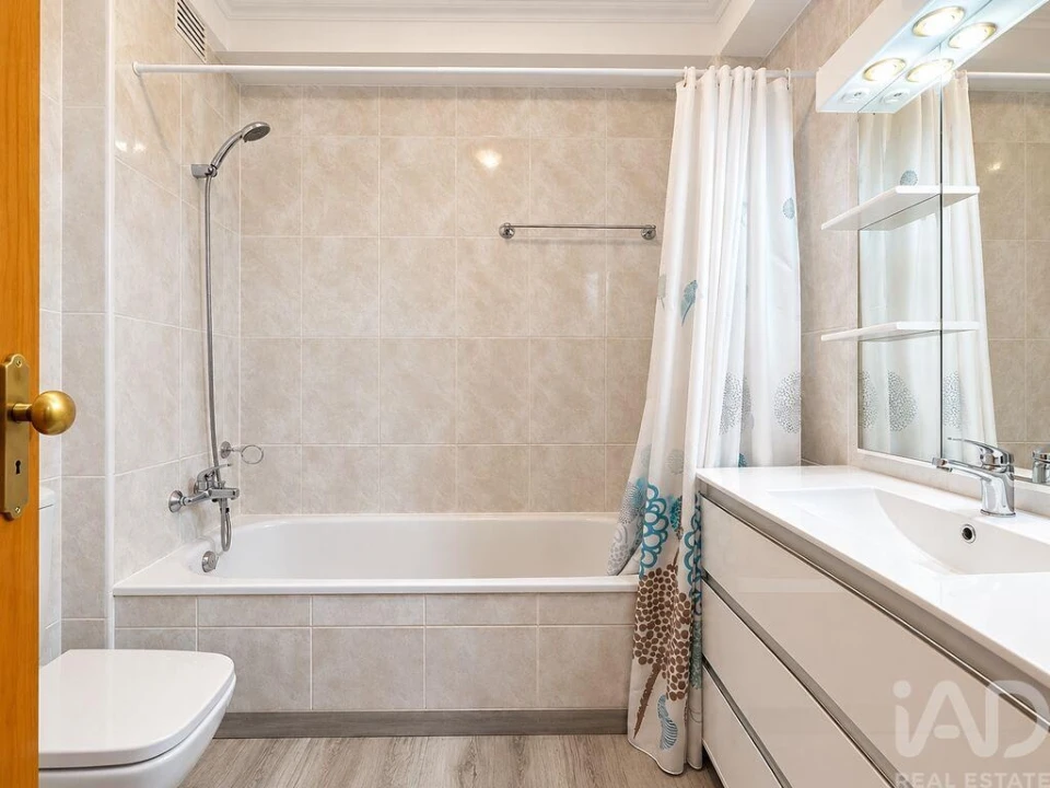 Apartamento T4 para Venda em Santa Maria Maior Foto 15