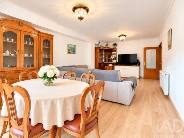 Apartamento T4 para Venda em Santa Maria Maior