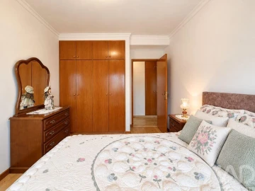Apartamento T4 para Venda em Santa Maria Maior