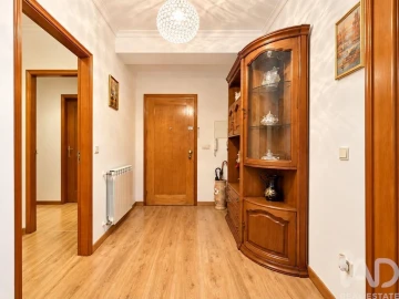 Apartamento T4 para Venda em Santa Maria Maior