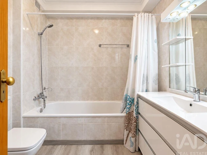 Apartamento T4 para Venda em Santa Maria Maior Foto 15