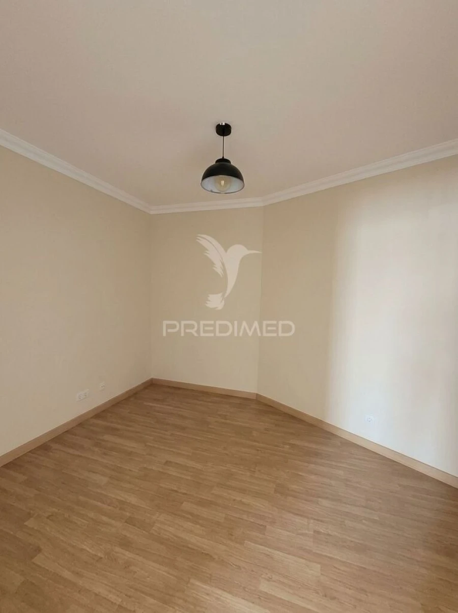 Apartamento T2 para Venda em Quarteira Foto 7