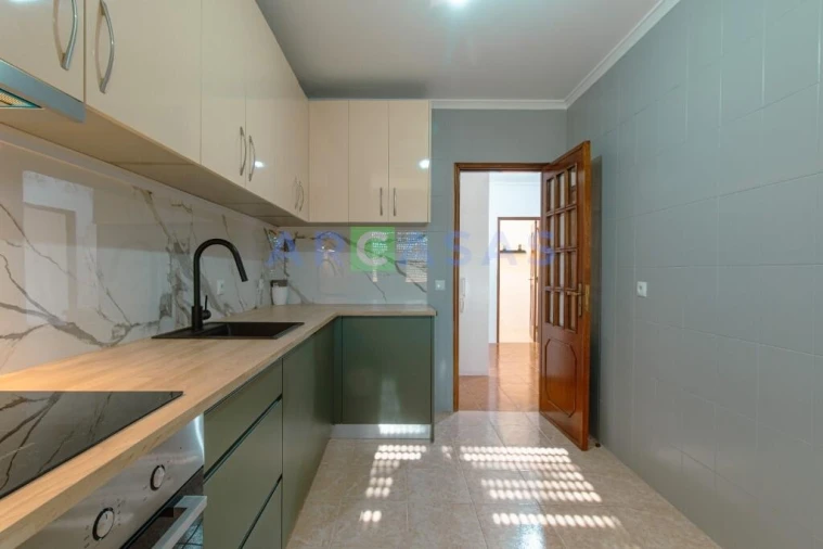 Apartamento T3 para Venda em Rio Tinto Foto 2