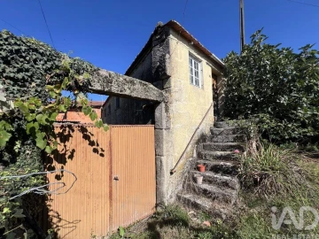 Moradia para Venda em Santa Cruz da Trapa e São Cristóvão de Lafões