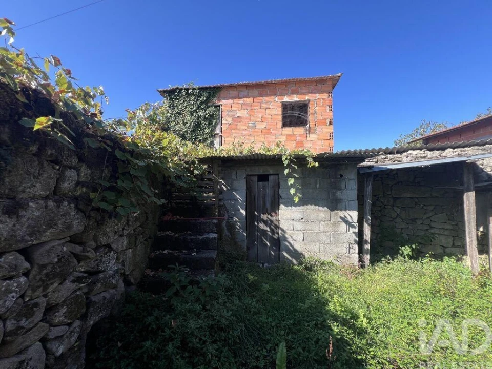 Moradia para Venda em Santa Cruz da Trapa e São Cristóvão de Lafões Foto 4