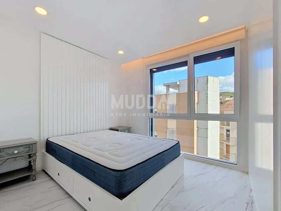 Apartamento T1 para Venda em Sé, Santa Maria e Meixedo Foto 3