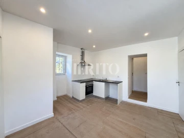 Moradia T2 para Venda em Arnoso (Santa Maria e Santa Eulália) e Sezures