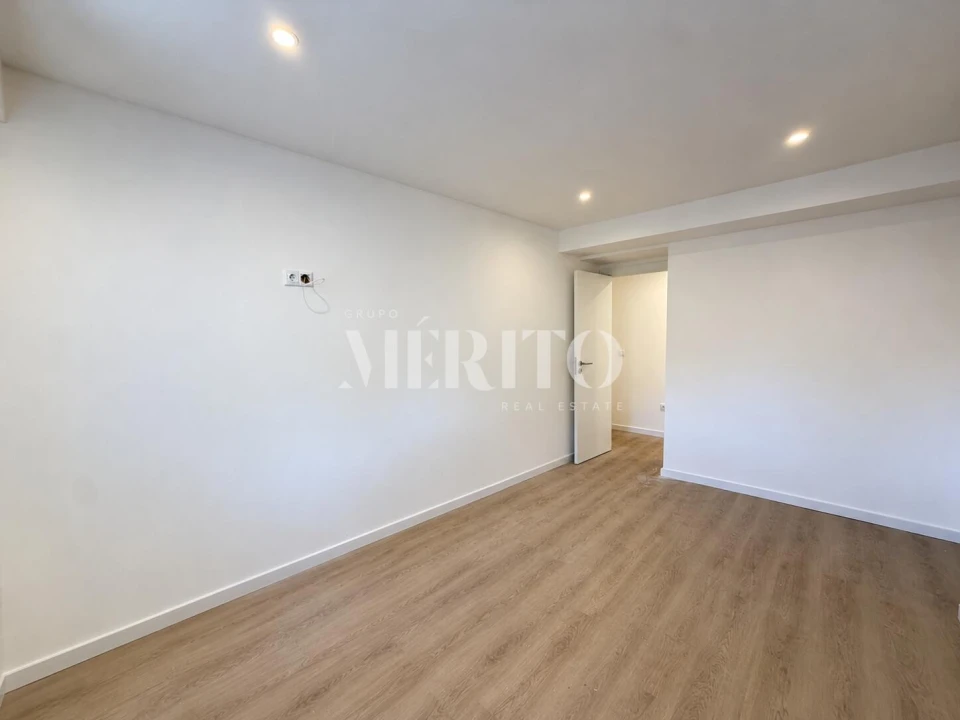 Moradia T2 para Venda em Arnoso (Santa Maria e Santa Eulália) e Sezures Foto 4