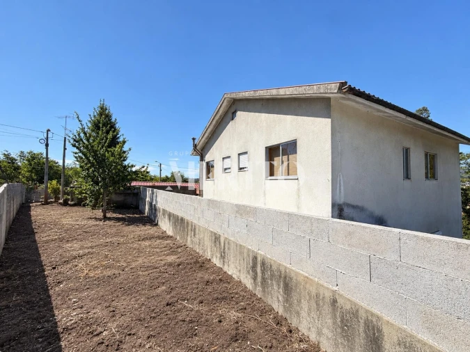Moradia T2 para Venda em Arnoso (Santa Maria e Santa Eulália) e Sezures Foto 8