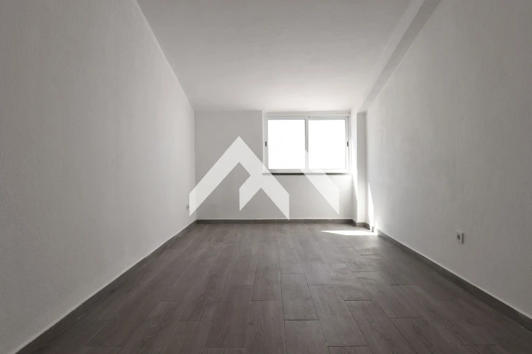Apartamento T4 para Venda em Algueirão-Mem Martins Foto 11
