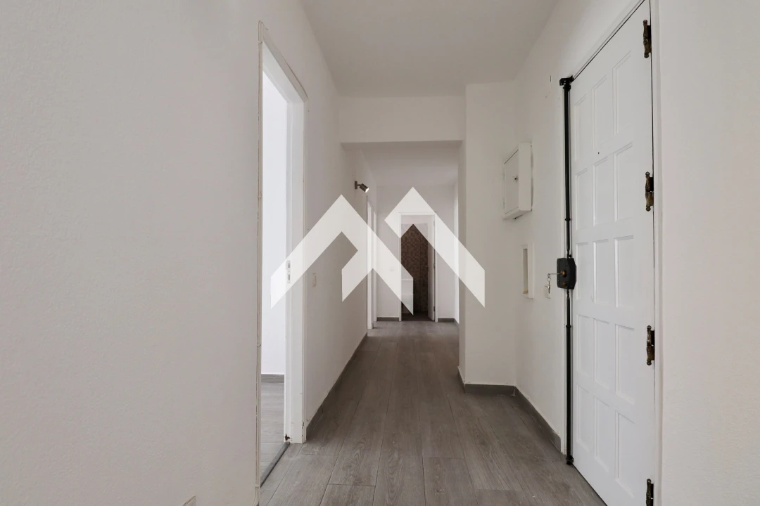 Apartamento T4 para Venda em Algueirão-Mem Martins Foto 8