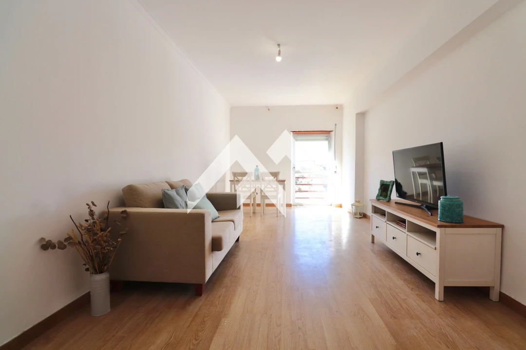 Apartamento T4 para Venda em Algueirão-Mem Martins Foto 3