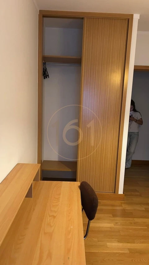Quarto para Arrendamento em Pedrouços