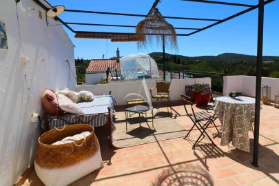 Moradia T4 para Venda em Santa Barbara de Nexe