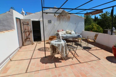 Moradia T4 para Venda em Santa Barbara de Nexe
