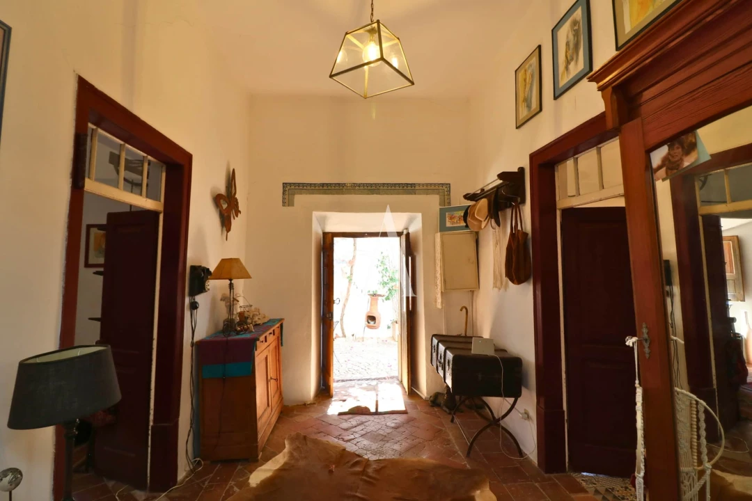 Moradia T4 para Venda em Santa Barbara de Nexe Foto 20