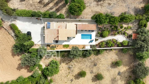Moradia T3 para Venda em Santa Barbara de Nexe