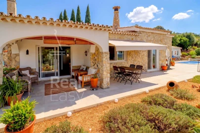 Moradia T3 para Venda em Santa Barbara de Nexe