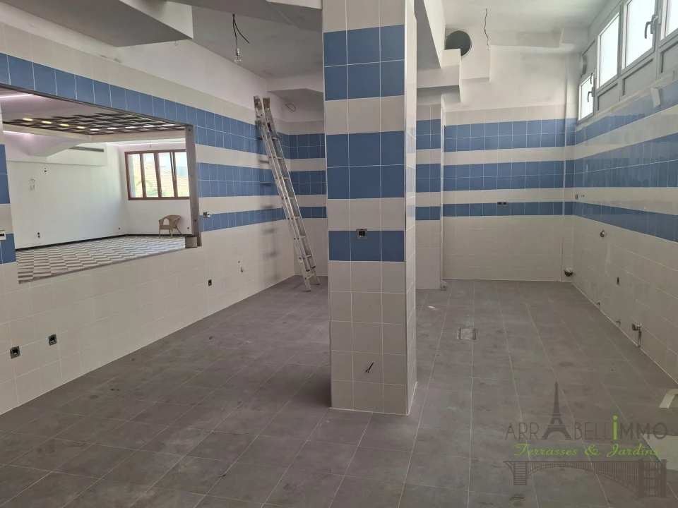 Negócio para Venda em Santo António Foto 3