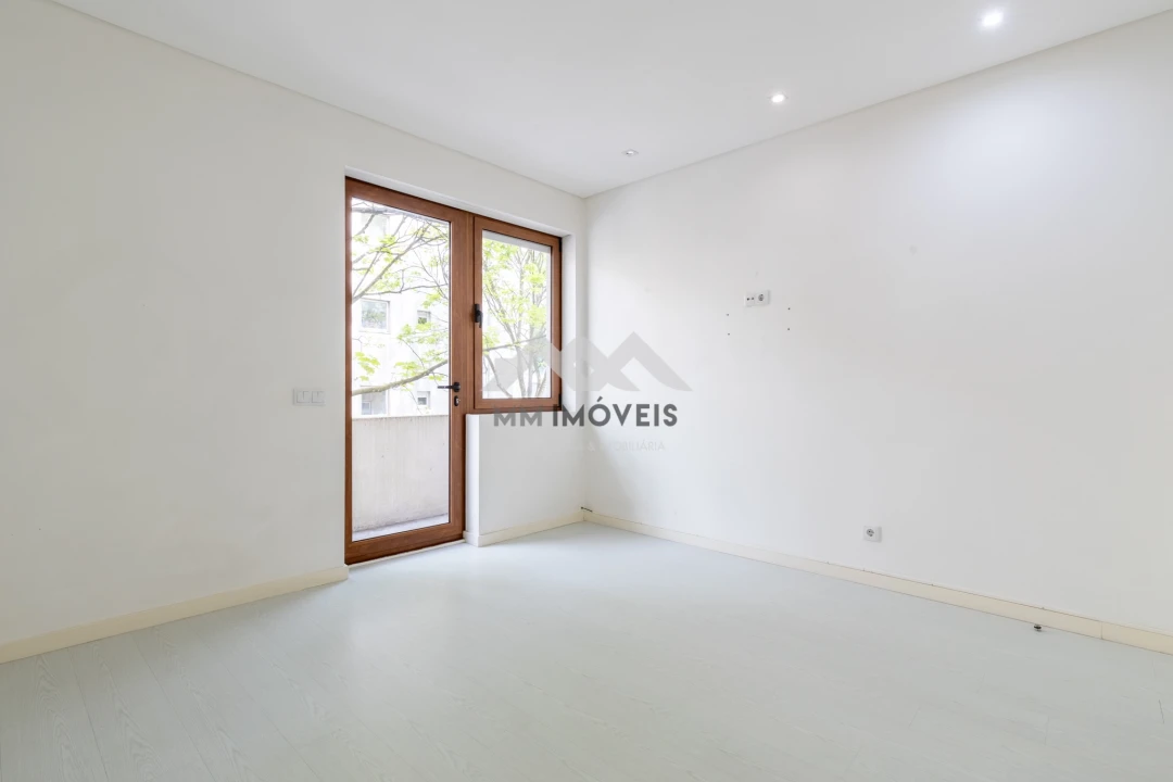 Apartamento T2 para Arrendamento em Bonfim Foto 10