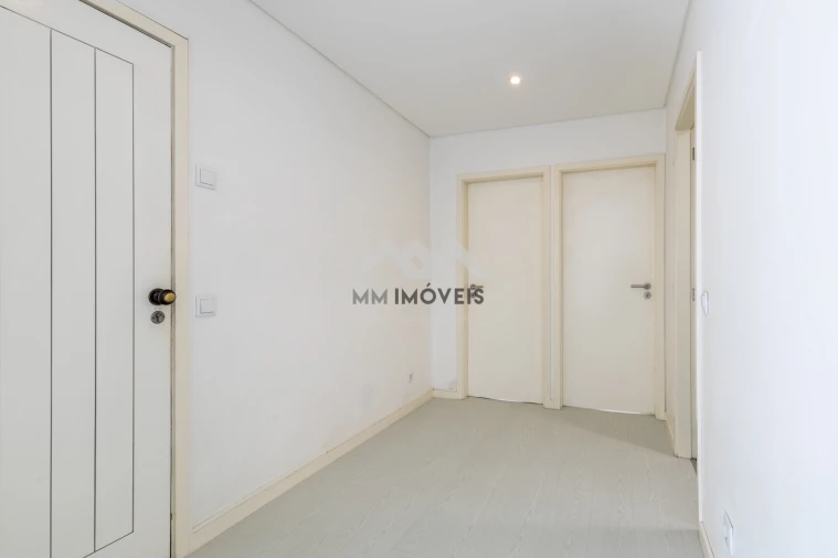 Apartamento T2 para Arrendamento em Bonfim Foto 11