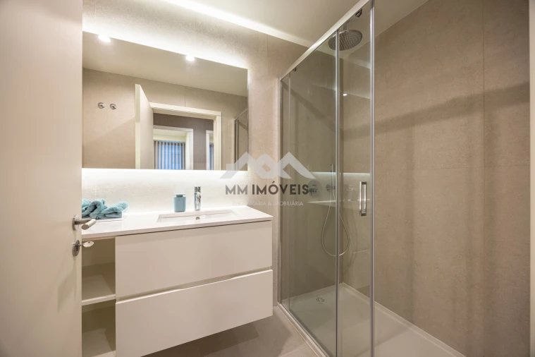 Apartamento T2 para Venda em Santa Marinha Foto 19