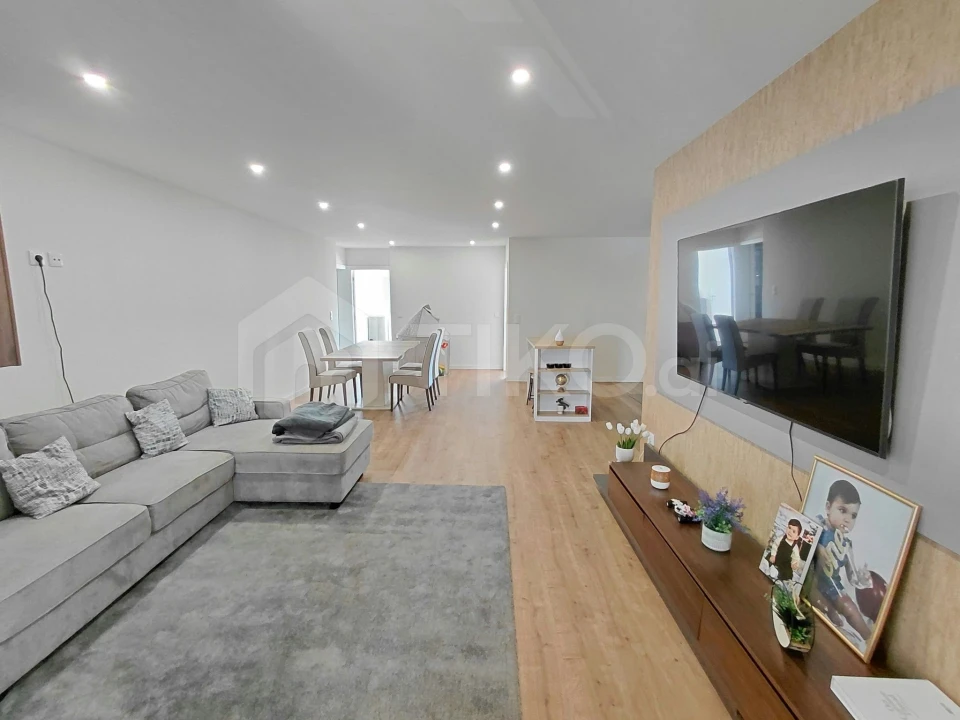 Apartamento T3 para Venda em Rio Tinto Foto 4
