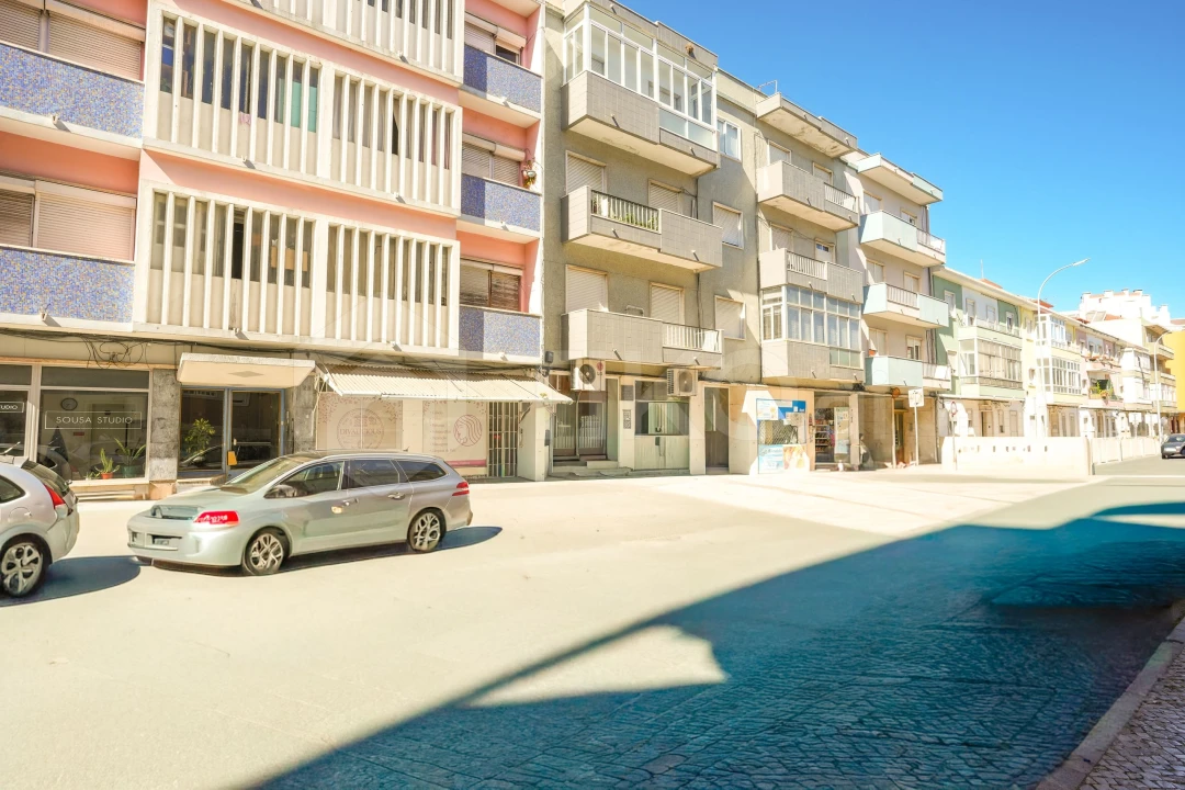 Apartamento T3 para Venda em Venteira Foto 32