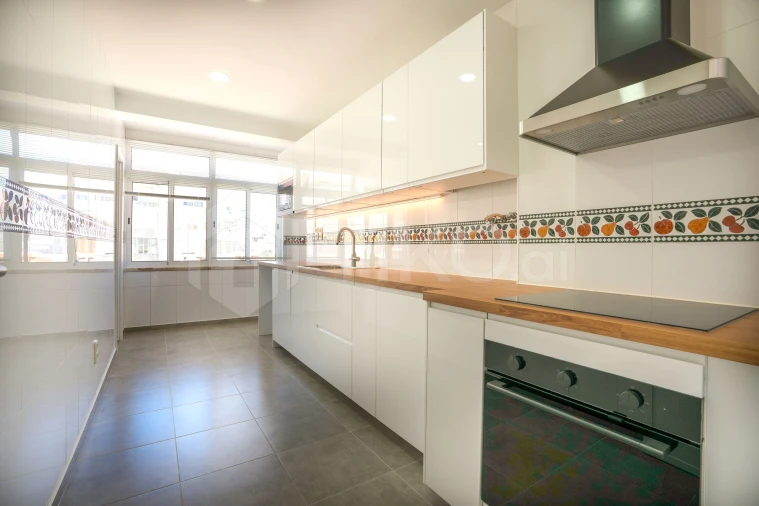 Apartamento T3 para Venda em Venteira Foto 2