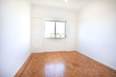 Apartamento T4 para Venda em Beato