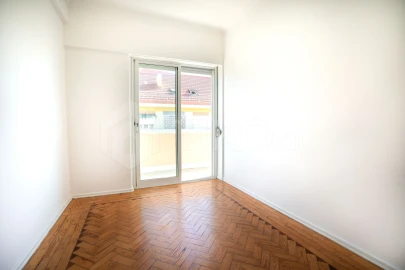 Apartamento T4 para Venda em Beato