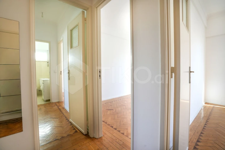 Apartamento T4 para Venda em Beato Foto 11