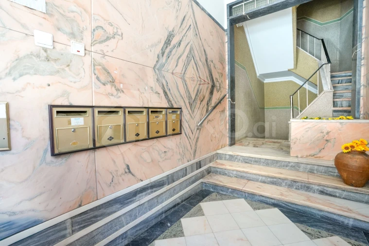 Apartamento T4 para Venda em Beato Foto 30