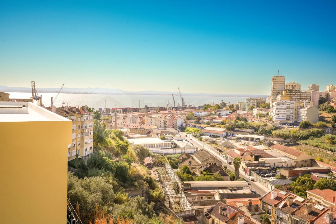 Apartamento T4 para Venda em Beato Foto 29