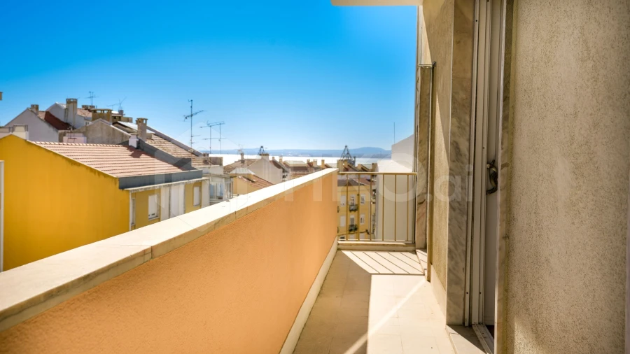 Apartamento T4 para Venda em Beato