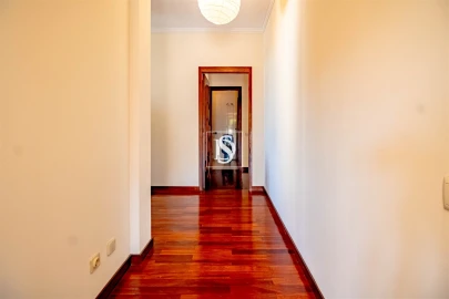 Apartamento T3 para Venda em Amarante (São Gonçalo), Madalena, Cepelos e Gatão