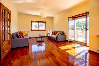 Apartamento T3 para Venda em Amarante (São Gonçalo), Madalena, Cepelos e Gatão